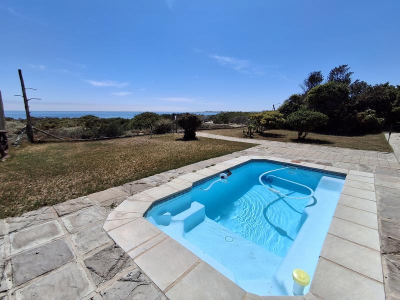 5 Bedroom Property for Sale in Duyker Eiland Western Cape